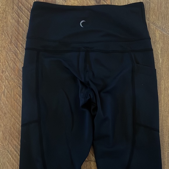 Zyia Active Black Leggings Pockets 2 - Picture 6 of 11